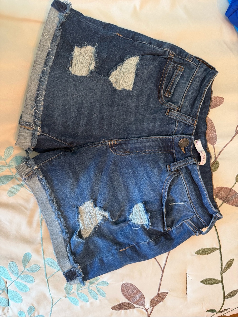 SO High Rise Curvy Midi Denim Shorts Distressed Raw Hem Size 3 / 26W